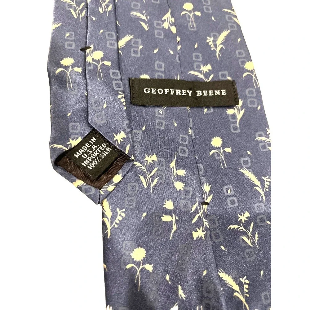 Geoffrey Beene Designer Silk Tie - 90s Vintage Navy/Gold Floral - 4